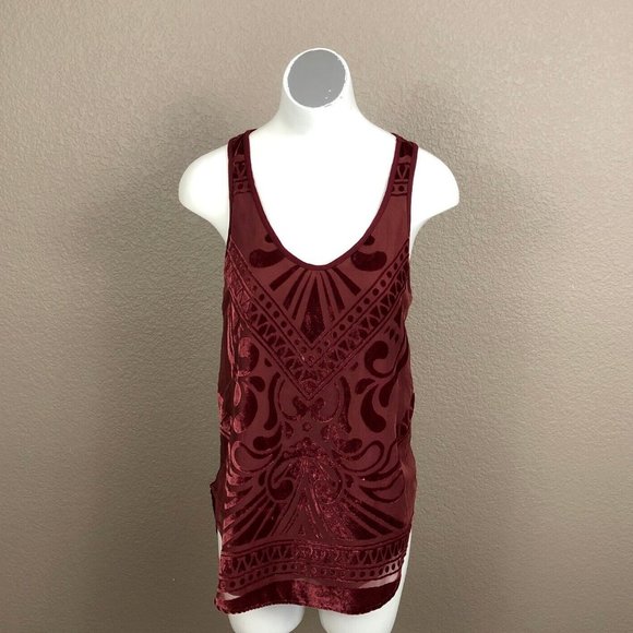 Crushed Velvet Mossimo Supply Co Burgundy Top Sz SP Pre-Owned EXC - Picture 1 of 4